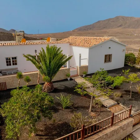 Casa Amaya - Spacious House With Pool, Large Garden, Bbq, 2 Terraces, And Ideal Location Holiday home *
