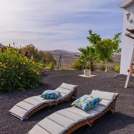 Holiday home Casa Amaya - Spacious House With Pool, Large Garden, Bbq, 2 Terraces, And Ideal Location