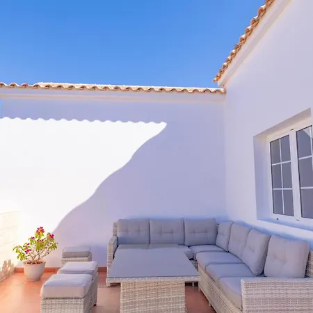 Casa Amaya - Spacious House With Pool, Large Garden, Bbq, 2 Terraces, And Ideal Location Tatil Evi