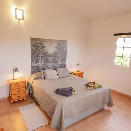 Casa Amaya - Spacious House With Pool, Large Garden, Bbq, 2 Terraces, And Ideal Location Hébergement de vacances