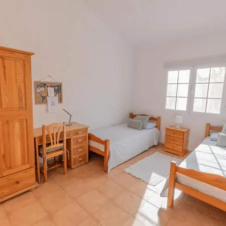 Casa Amaya - Spacious House With Pool, Large Garden, Bbq, 2 Terraces, And Ideal Location