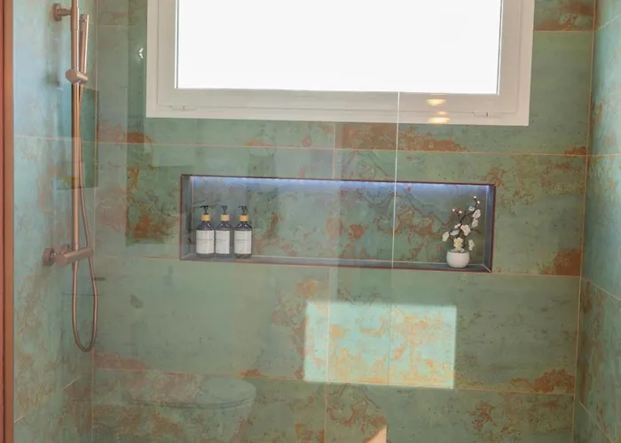 Casa vacanze Casa Amaya - Spacious House With Pool, Large Garden, Bbq, 2 Terraces, And Ideal Location